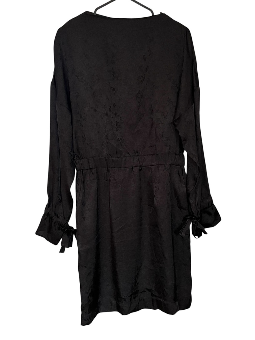 NWT H&M Black Long Sleeve Pattern Dress